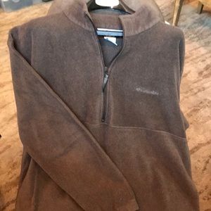 Columbia quarter zip in brown.